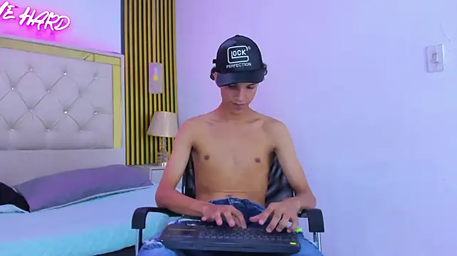 Онлайн чат XXX JustinSecret