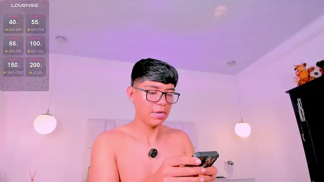 Онлайн чат XXX CodyTwink