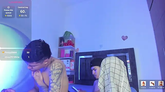 XXX chat uživo modela StevenSmith18