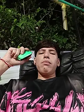 Czat XXX na żywo – MenOnlyHot