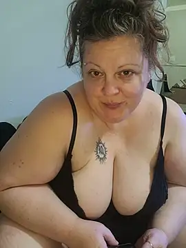 XXX chat uživo modela ticklesquirt