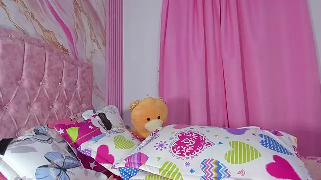 XXX chat uživo modela mia_peyton
