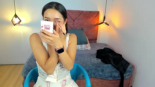 XXX chat uživo modela Emily__parker__