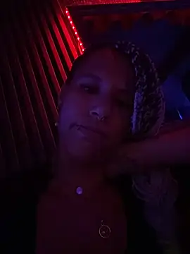 AaliyahHarris XXX чат на живо