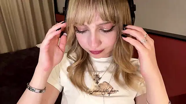 XXX chat uživo modela DeenaAshraf