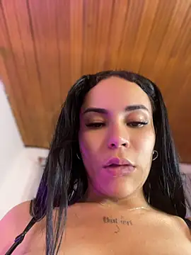Chatroom XXX en direct de Naatalia