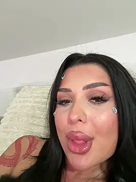 KylieKroftt লাইভ XXX চ্যাট
