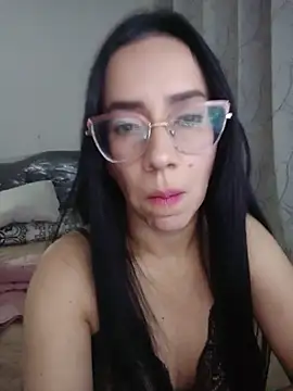 YaraDuartee Adlı Modelin Canlı XXX Sohbeti