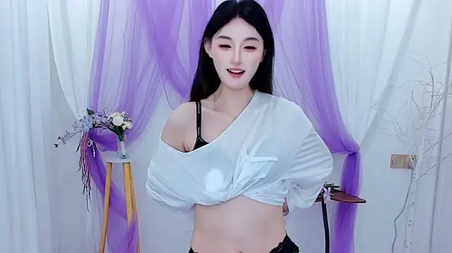 XXX chat uživo modela Tili_Lucky