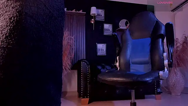 XXX chat uživo modela TitoBell