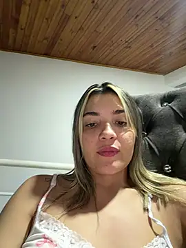 XXX chat uživo modela Sarita-candy