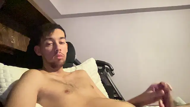 adam88231 Live XXX-chat