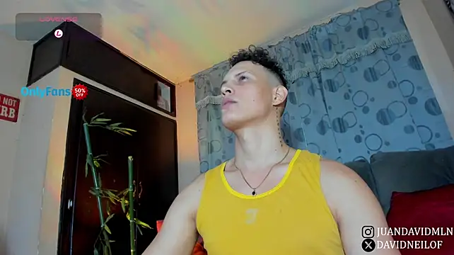 XXX chat uživo modela DavidNeill