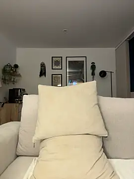 Rae_Lil_White's Live XXX Chat