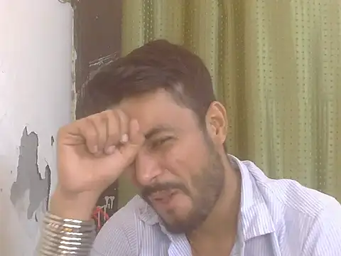 Stubborndesiboy's Live XXX Chat