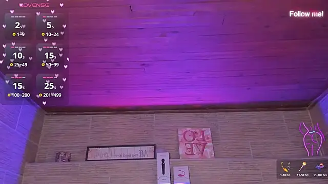 צ'אט XXX בשידור חי של mia_devine_