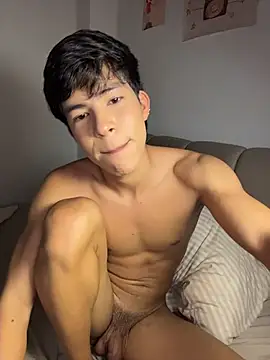 Chatroom XXX en direct de GoldenBenn