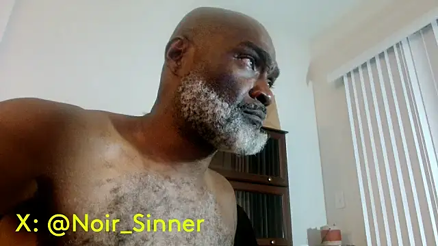 Chat XXX en directo de sinnernoir