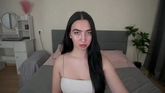 دردشة WildKittenX_ الجنسية المباشرة