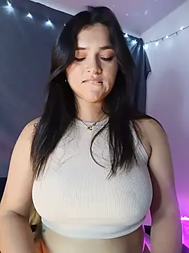 Show modela CristinaGreyz na web-kameri