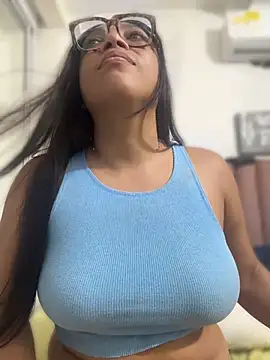 XXX chat uživo modela IAvaNa