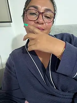 XXX chat uživo modela kloee_kann