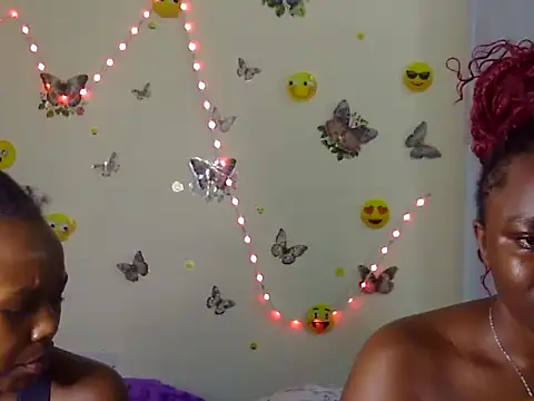 CumpieXX Chat XXX in diretta