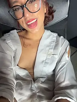 LacyLureXXX live XXX chat