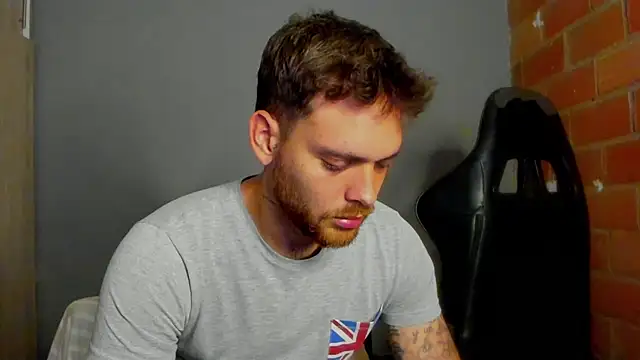 arnold_bekam's Live XXX Chat