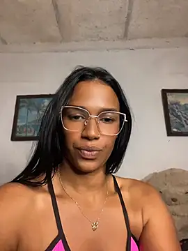 Chat XXX ao vivo de FlorSalvaje_