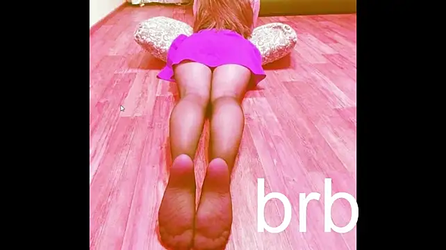 Chat +18 de XhairypussyX ao vivo