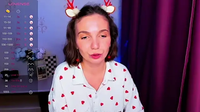 Živý XXX chat KindHazelHere_