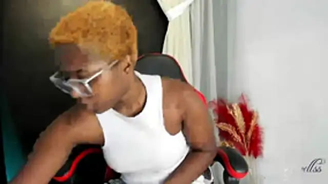 Živý XXX chat connywellss