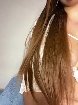 XXX chat uživo modela DulceChloe99