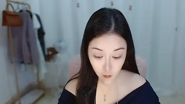 Amy-cnbaby's Live XXX Chat