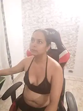 Zarinamoon's Live XXX Chat