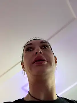 XXX chat uživo modela AriannaCruise