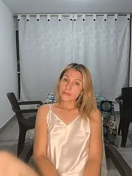 Онлайн чат XXX AlexaFoxx_