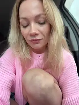 LavenderHot's Live XXX Chat