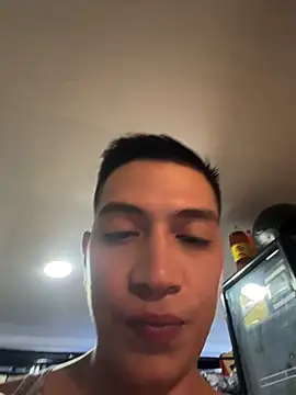 OliverWest04 Webcam Show
