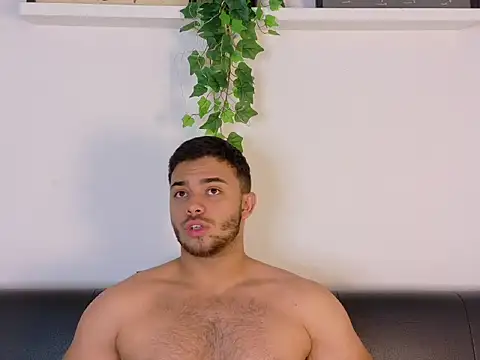 TylerWest_ Chat XXX in diretta