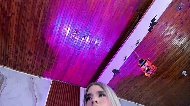 XXX chat uživo modela Valery2_salazar