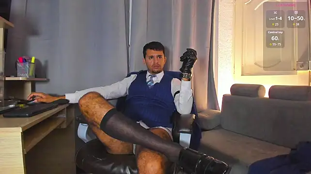 Chat XXX en directo de Hideintheoffice