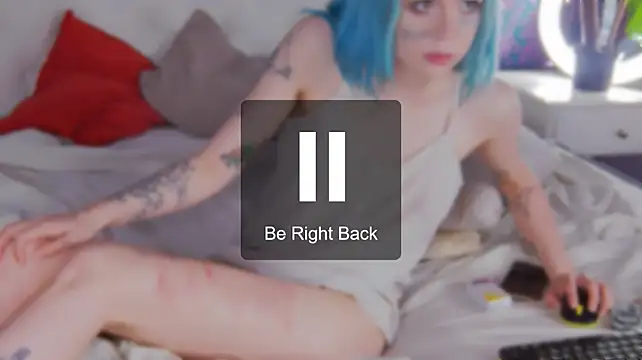 MellowMila webcam show