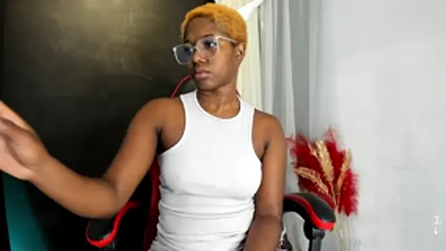 connywellss Chat XXX live