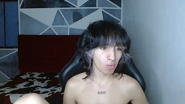 Онлайн чат XXX littlextreme