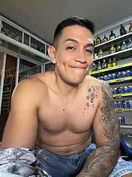 Chat XXX en directo de OliverWest04