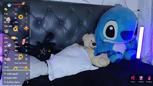 XXX chat uživo modela evie_cloud