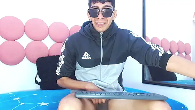 Drake_Jack live XXX chat