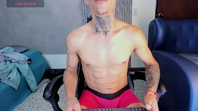 Онлайн чат XXX Evains_777